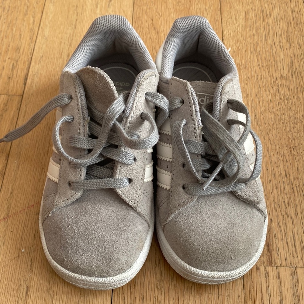 Adidas grey and white kids shoes sz 9